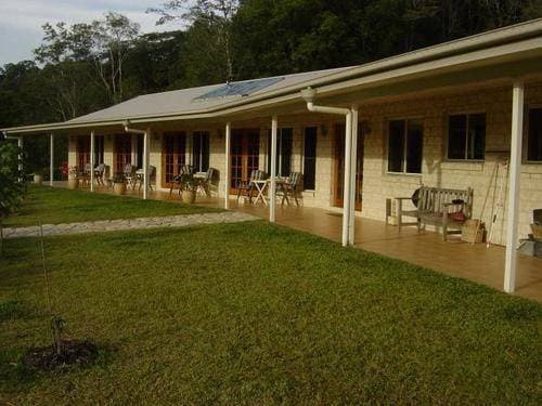 Delightful, purpose built B & B on 1.5 Acres with views.- Sunshine Coast