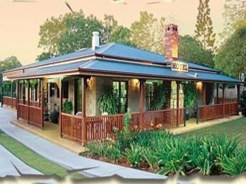 CHARMING HERITAGE MOTEL FOR SALE IN TROPICAL NORTH QUEENSLAND